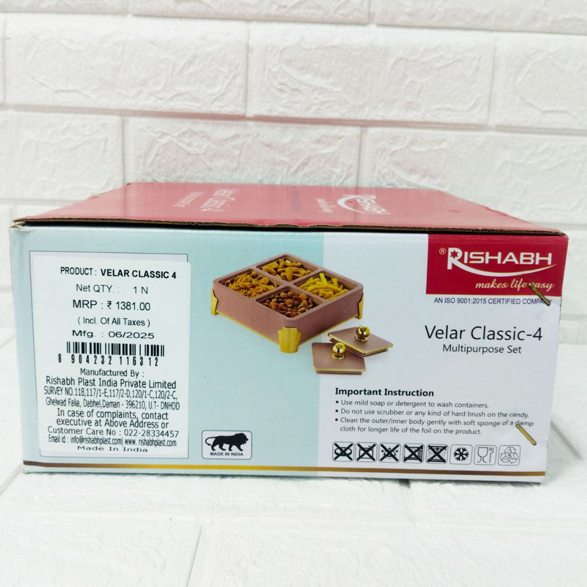 Rishabh Velar Classic-4 Multipurpose Serving Set with Golden Knobs