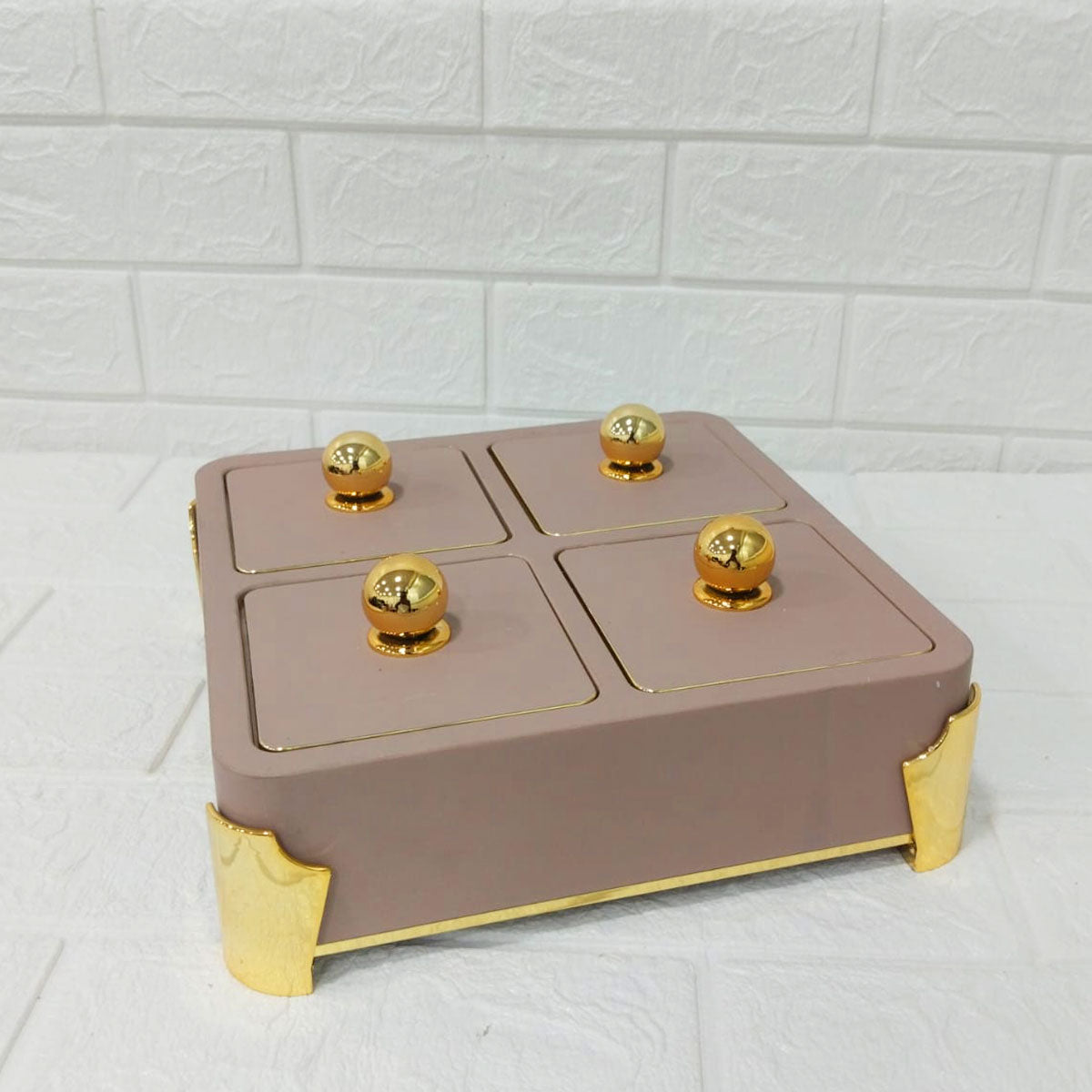 Rishabh Velar Classic-4 Multipurpose Serving Set with Golden Knobs