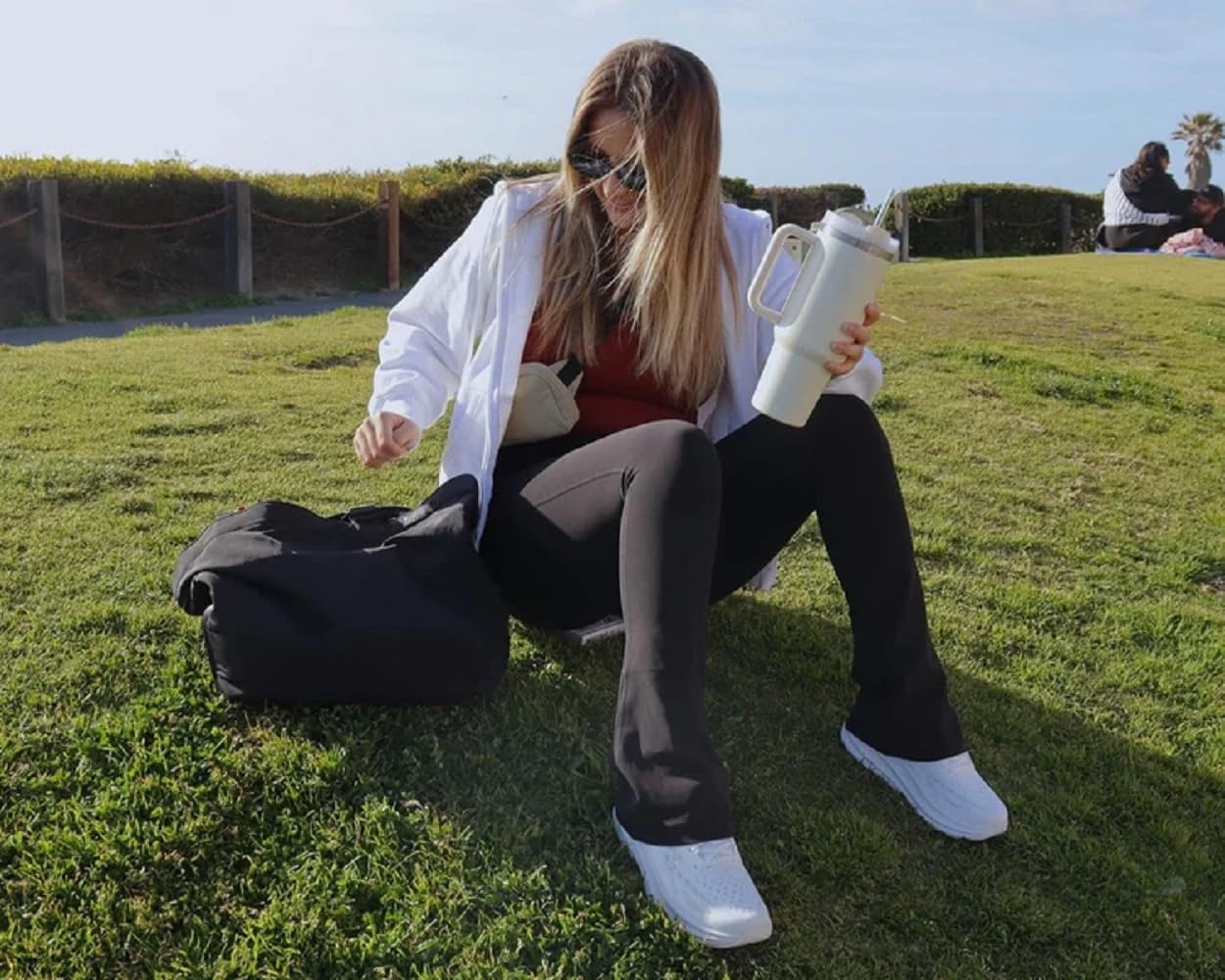 Reusable 1200ML Vacuum Flask Water Bottle Outdoor Sport Coffee Mugs Stainless Steel Tumbler with Handle and Straw (Multi color)